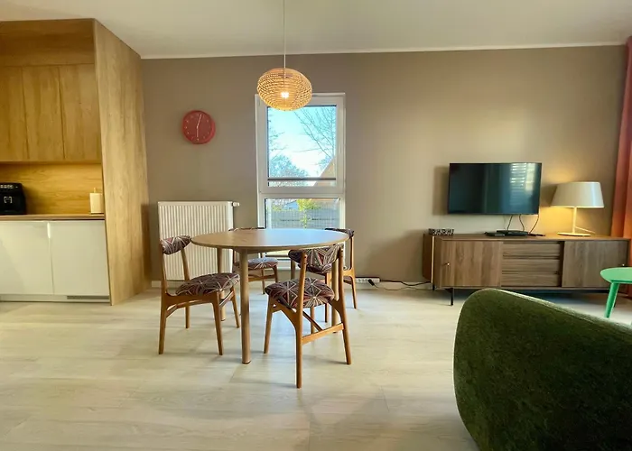 Apartament Tropiki - Sala Zabaw, Bliard, Garaż, Do Plaży 400m Płaskie Dojście Jastrzębia Góra